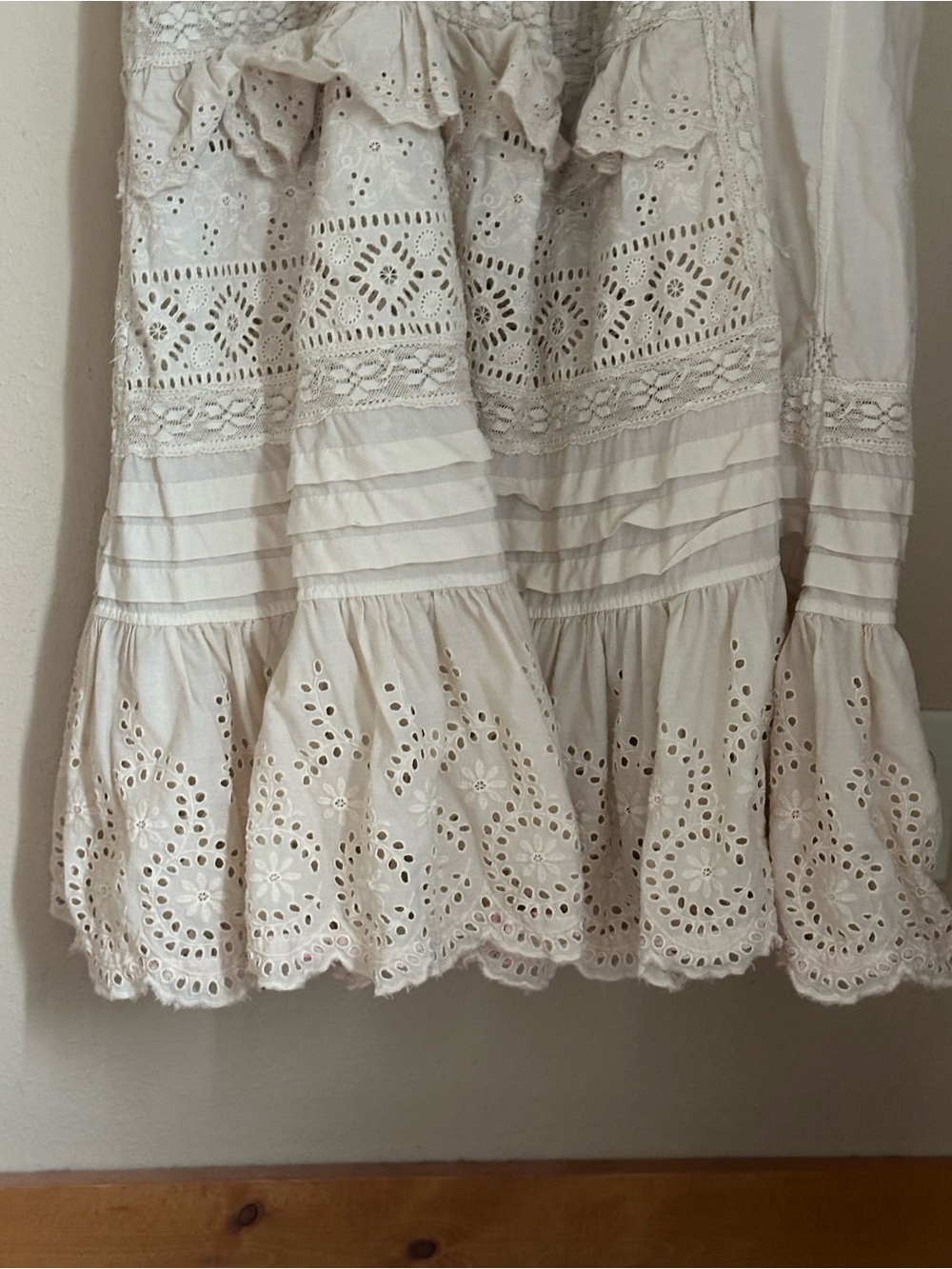 Magnolia Pearl eyelet esti dress - Picture 3 of 3